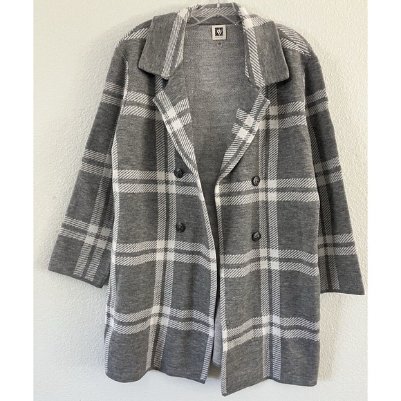 Cozy Grey Plaid Knit Cardigan Coat with Button Details Long Sleeve Oversized - Picture 1 of 7